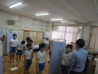 給食前に身体測定