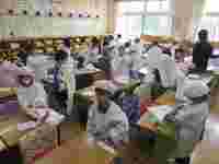 着替えの練習中