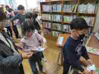 カウンターには行列ができました