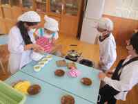 順番にそそいでいきます