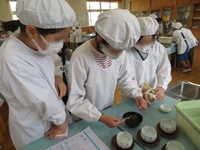 お茶の量も正確に量ります