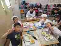 楽しい給食の時間