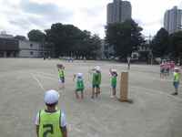 広がってパスで攻めます